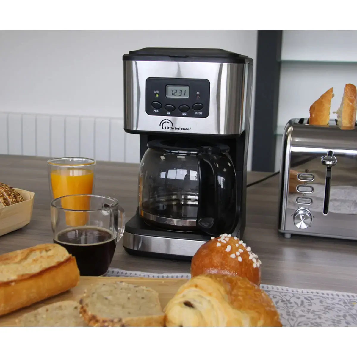 Cafeti&egrave;re Caf&eacute; Control, argent/noir - Little balance photo du produit
