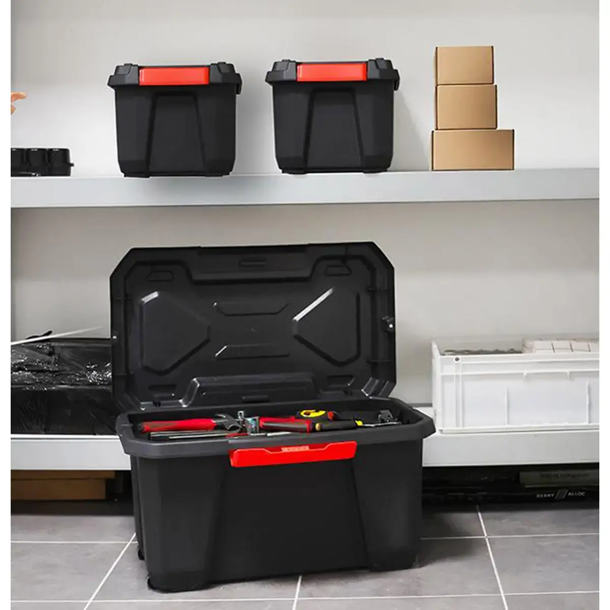 Boîte de rangement XPERT PRO, 70 litres, noir/rouge - Eda Fontaine photo du produit