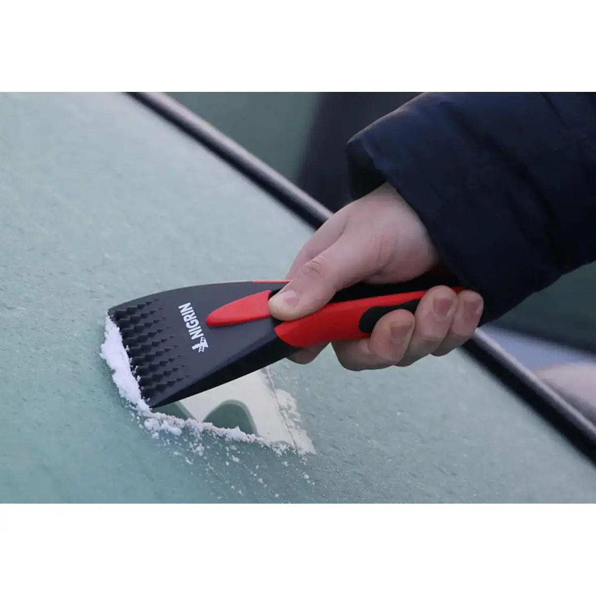 Grattoir &agrave; glace 2K - longueur 210 mm - Noir/rouge - Nigrin photo du produit