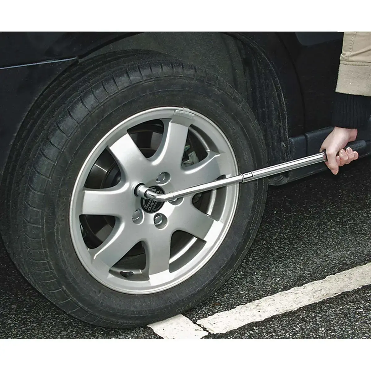 BR&Uuml;DER MANNESMANN Cl&eacute; pour &eacute;crous de roue de voiture photo du produit